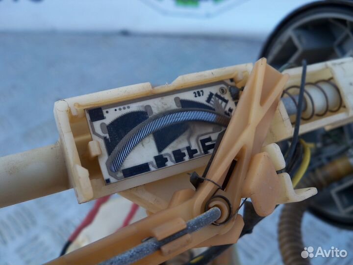 Насос топливный электрический Volkswagen Passat B4