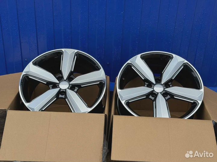 Литые Диски 5*112 r18 Audi RS-10 (мечи)