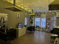 студия колористики москва. студия колористики интерьер. парикмахерская в сиреневых тонах. отдел колористики салон. студия колористики.