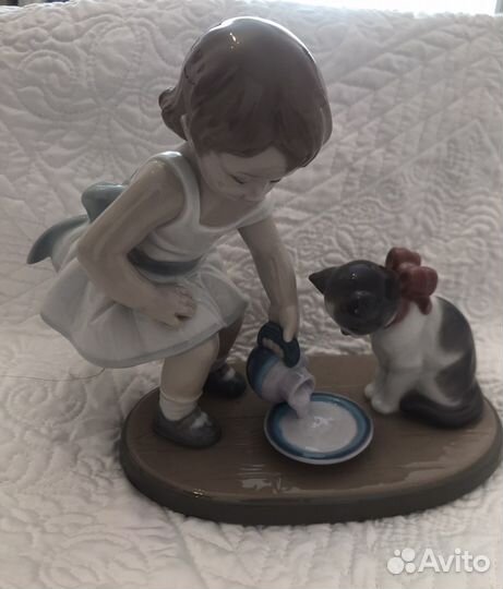 Фарфоровая статуэтка Lladro 1008498