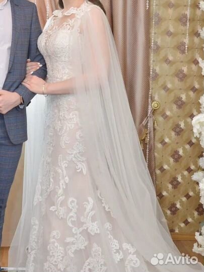 Свадебное платье 44