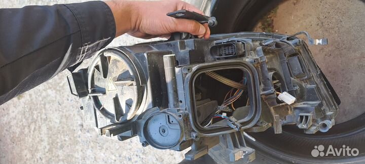 Фара передняя ауди а4