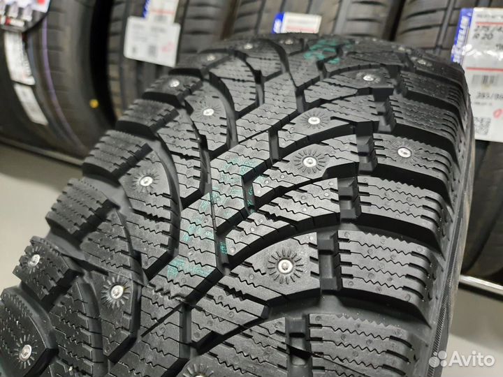 Pirelli Formula Ice 215/70 R16