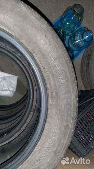 Yokohama dB Decibel E70B 215/60 R16