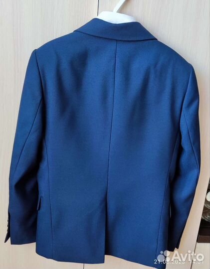 Школьная форма (пиджак, жилет, рубашка)