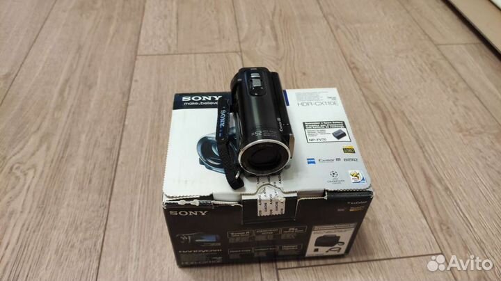 Цифровая видеокамера Sony HDR-CX110E
