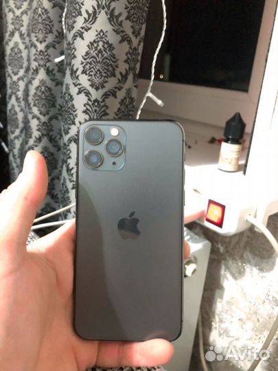 iPhone 11 Pro, 256 ГБ