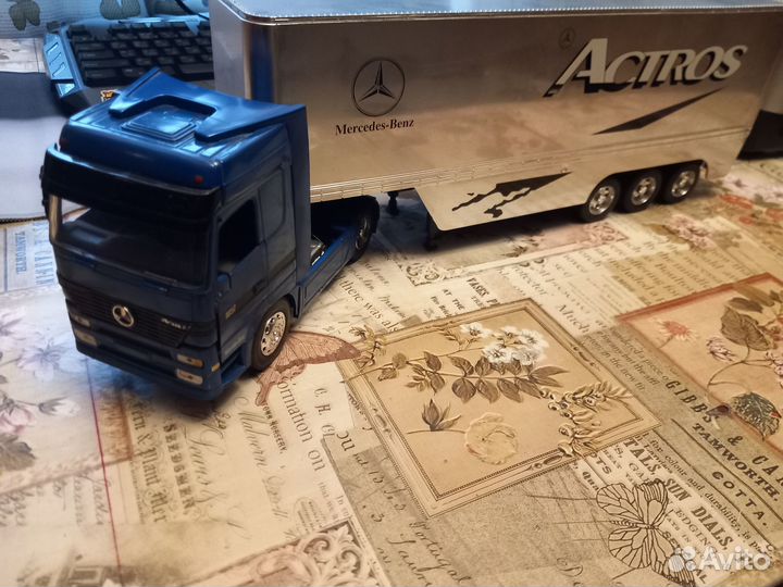 Mersedes Benz Actros 1/32