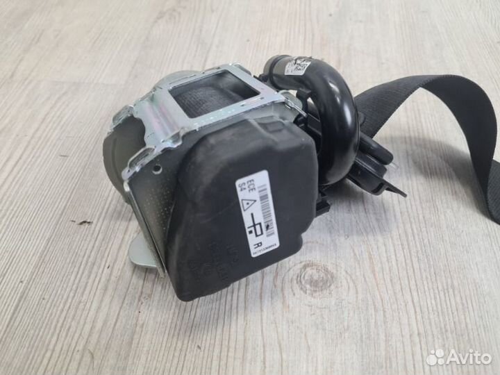 Ремень безопасности с пиропатроном задний правый