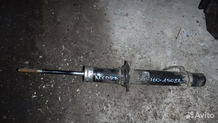 Амортизатор передний Honda Accord VII 2002-2007