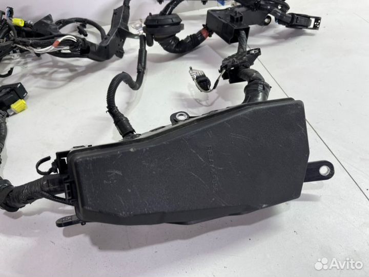 Корпус блока предохранителей передний левый Toyota