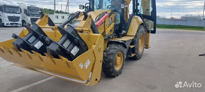 Экскаватор-погрузчик CAT 428, 2022