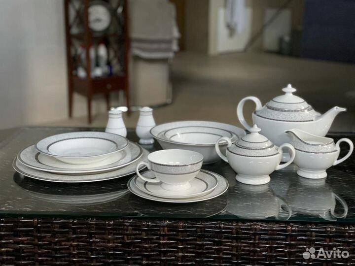 Обеденный и чайный сервиз Emily Fine Bone China