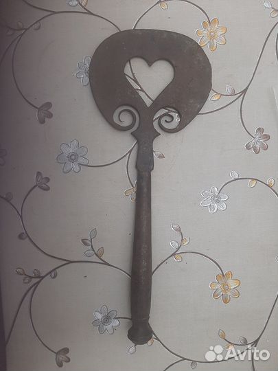 Старинный топор