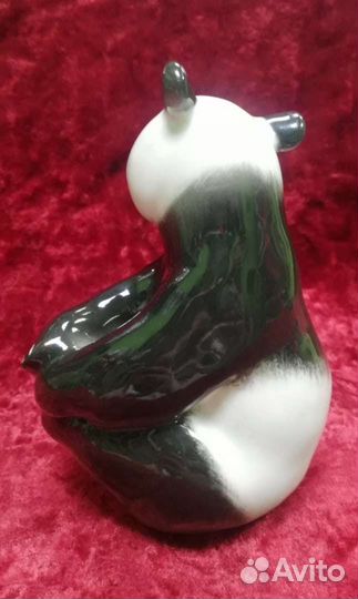 Статуэтка фарфоровая Панда лфз