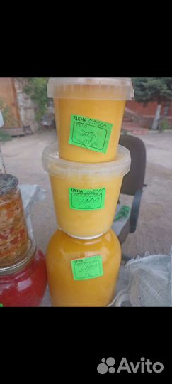 Сыр домашний, яйца,масло сливочное, сметана