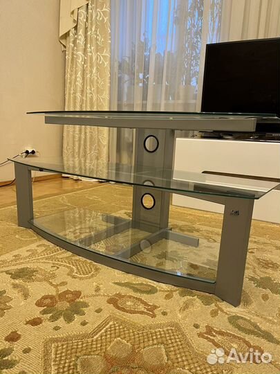 Полка под телевизор