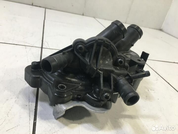 Насос водяной помпа Volkswagen Golf 7 5G1 MK7