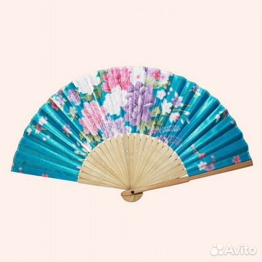 Веер из бамбука и шелка