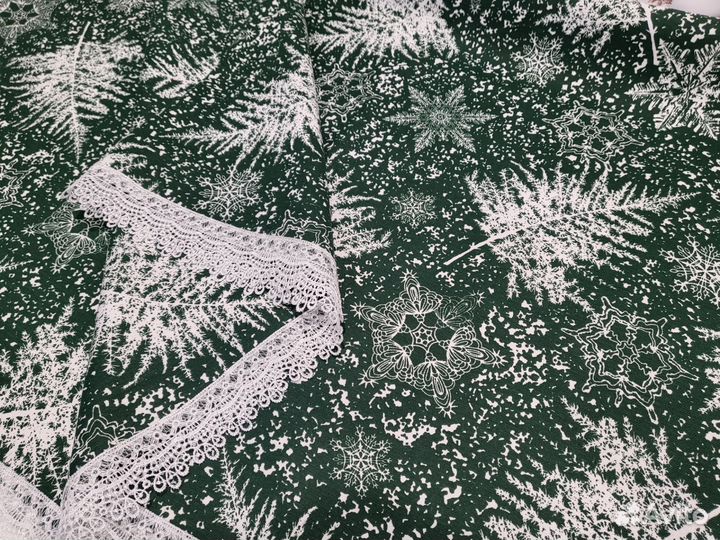 Скатерть из водоотталкивающей ткани с кружевом