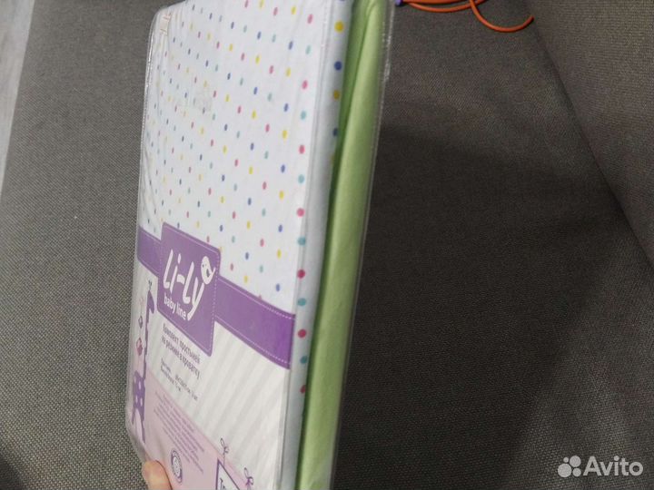 Комплект простыней на резинке в детскую кроватку