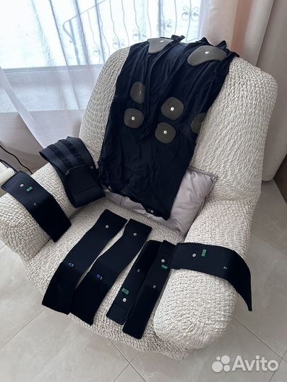 EMS (Эмс) тренажер StimaWell с костюмами