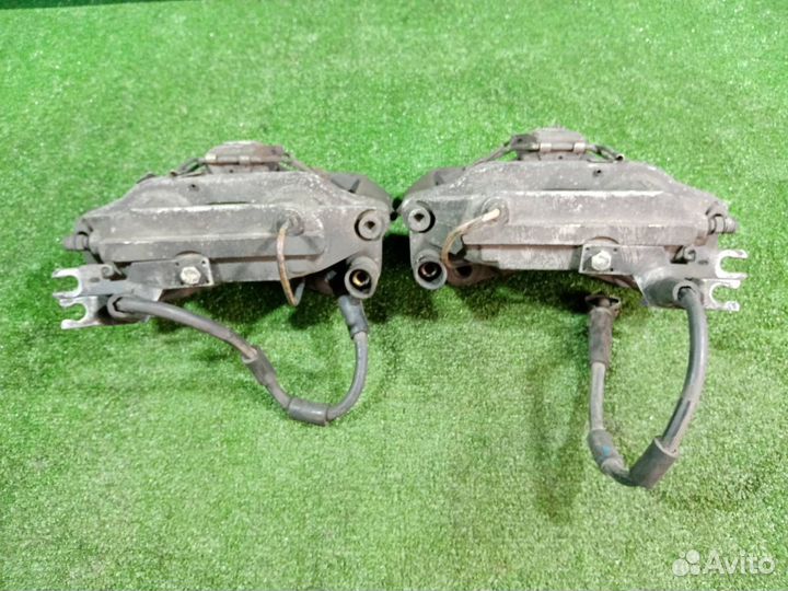 Суппорт тормозной (комплект) передний Volkswagen