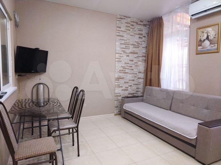 2-к. квартира, 40 м², 1/4 эт.