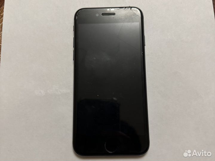 Телефон iPhone 7