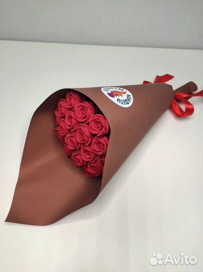 Красные Розы из Белого Шоколада - 19 шт в Букете