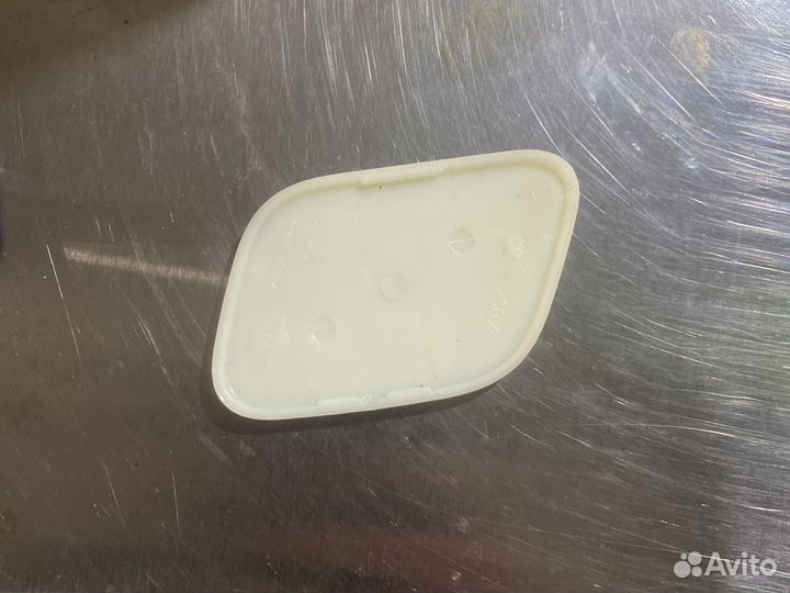 Крышка форсунки омывателя правая Nissan Qashqai