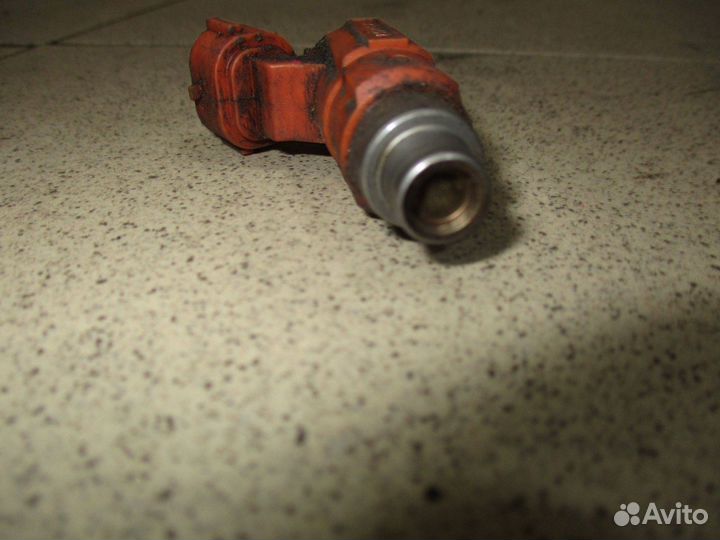 Форсунка инжекторная Mitsubishi Lancer 9 (CS)