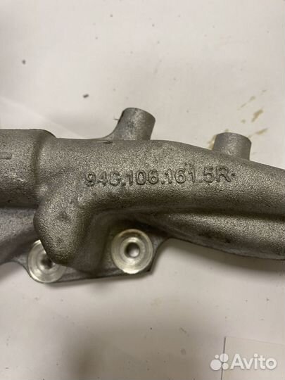 Распределитель воды Porsche 9481061615R