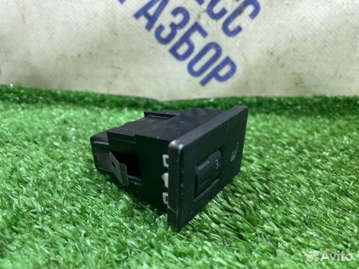 Кнопка подогрева сиденья Volkswagen Touareg