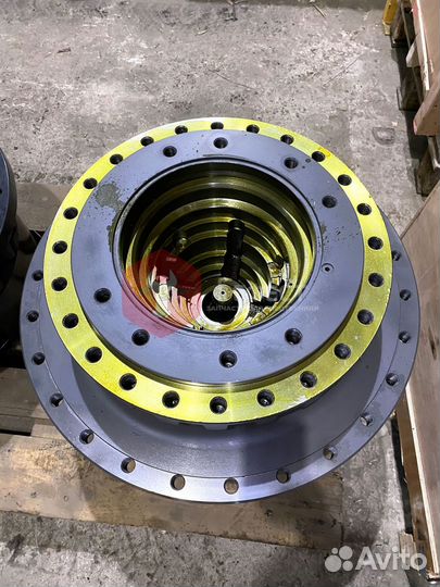 Редуктор хода Komatsu PC400-8