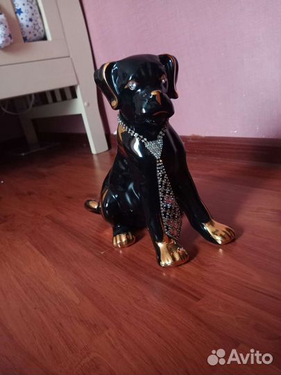 Фигурка керамическая с позолотой 