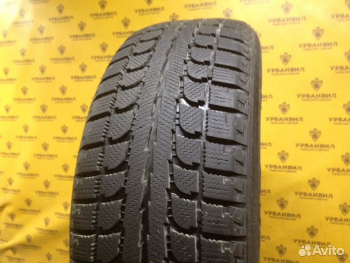 Maxtrek Trek M7 215/60 R17 96T