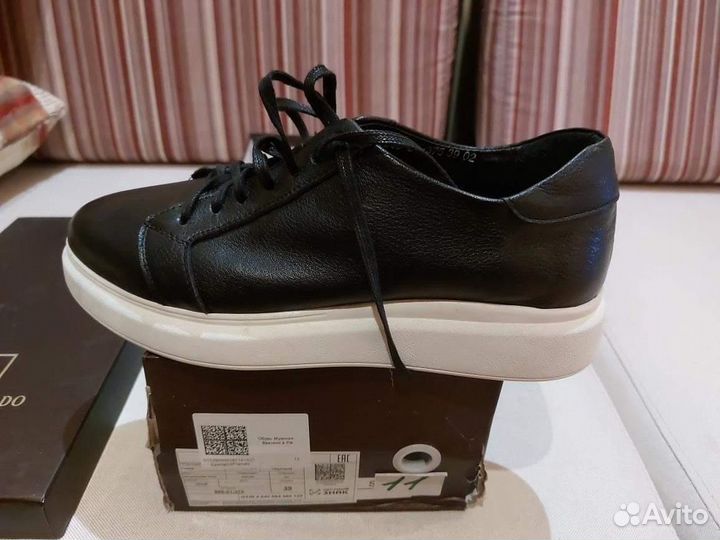 Продам новую обувь