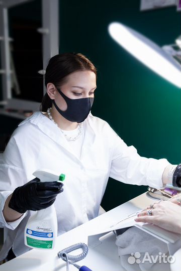 Аппаратный маникюр