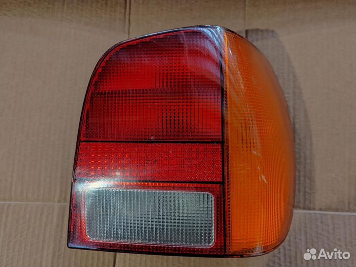 Фонарь задний правый Volkswagen Polo 3 1994-1999