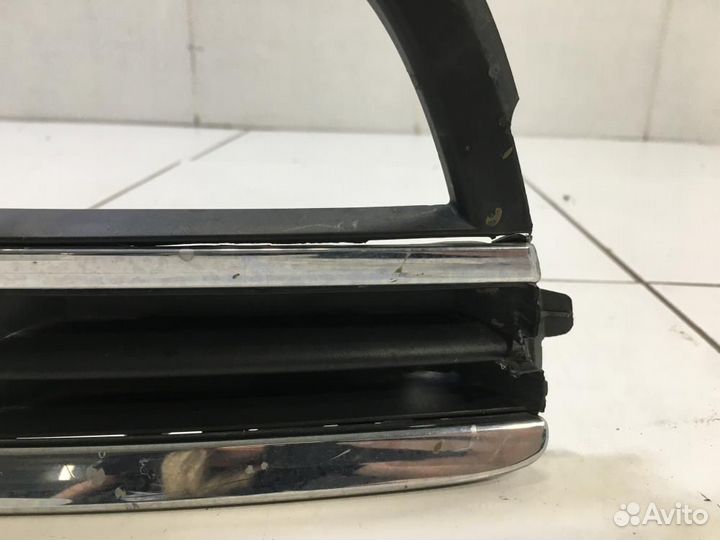 Окантовка противотуманной фары левая Volkswagen Pa