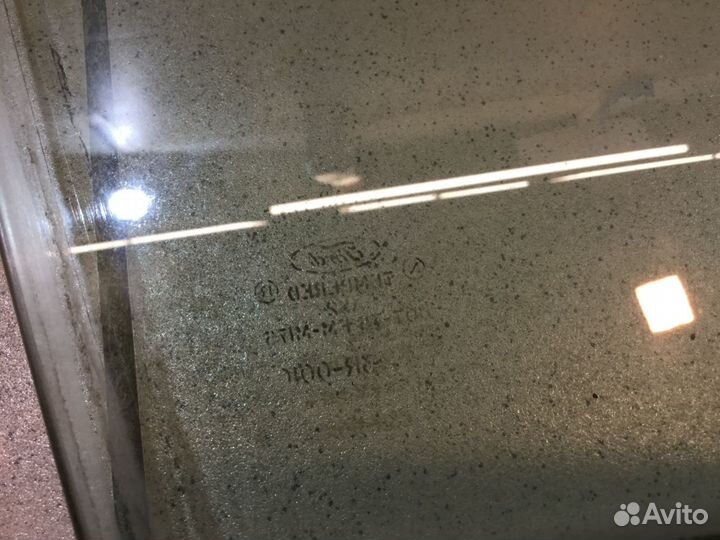 Стекло двери передней правой Форд Эксплорер (U2)