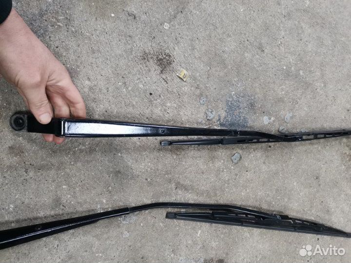 Дворник лобового стекла передний правый Daewoo