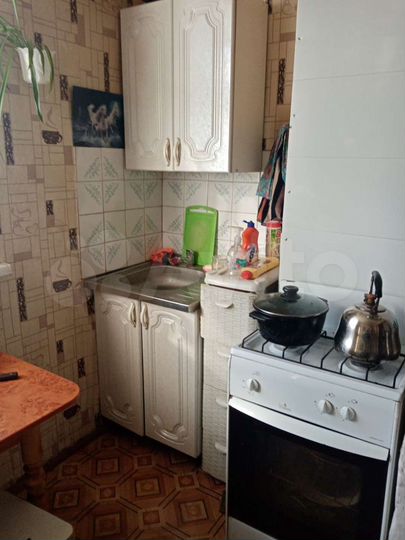 3-к. квартира, 50 м², 1/2 эт.