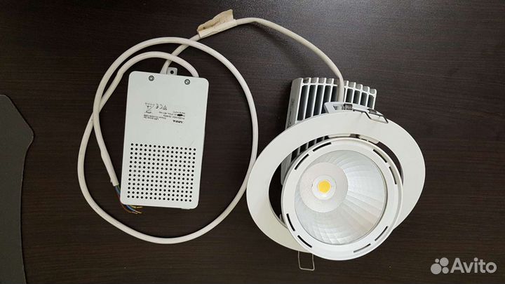 LED светильник желтый 2700K Lival