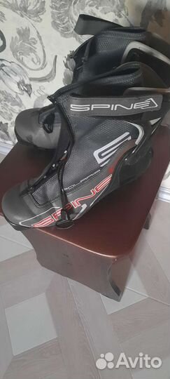 Лыжные ботинки