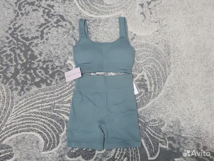 Спортивный костюм