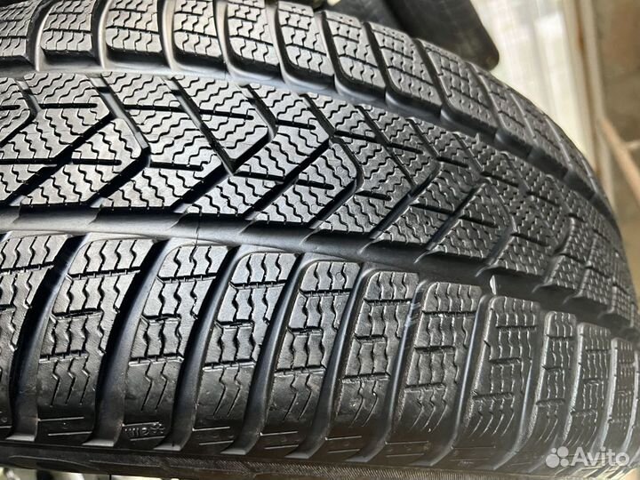 Pirelli Winter Sottozero 245/45 R19