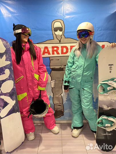 Горнолыжная одежда, сноуборды и горные лыжи