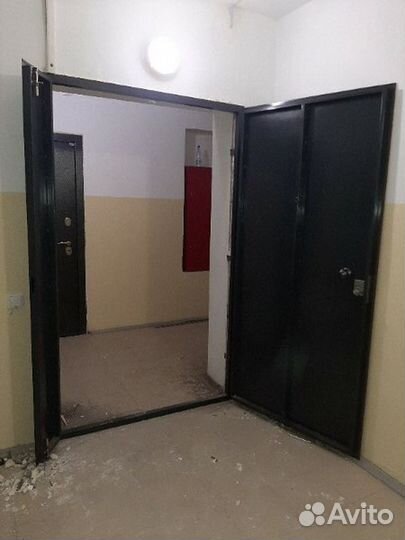 Тамбурная дверь-перегородка